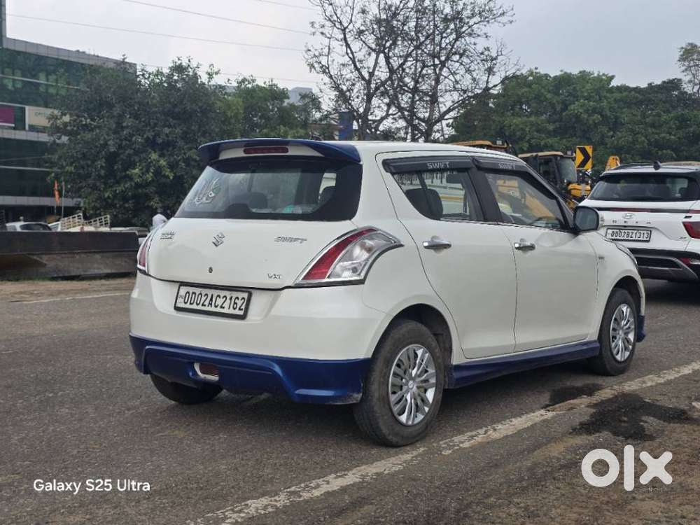 Maruti Suzuki Swift 1.2 Vxi (o), 2016, Petrol
