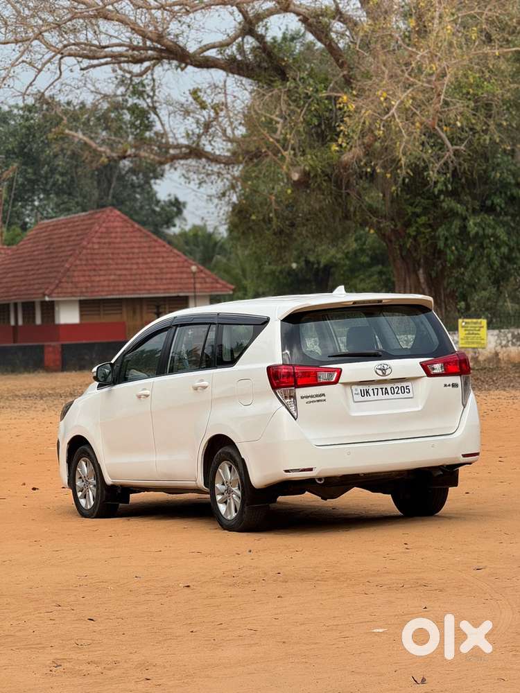 Toyota Innova Crysta 2017 Diesel Well Maintained