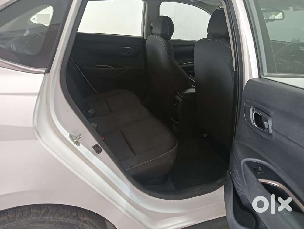 Hyundai I20 Asta (o) 1.2 Mt, 2022, Petrol