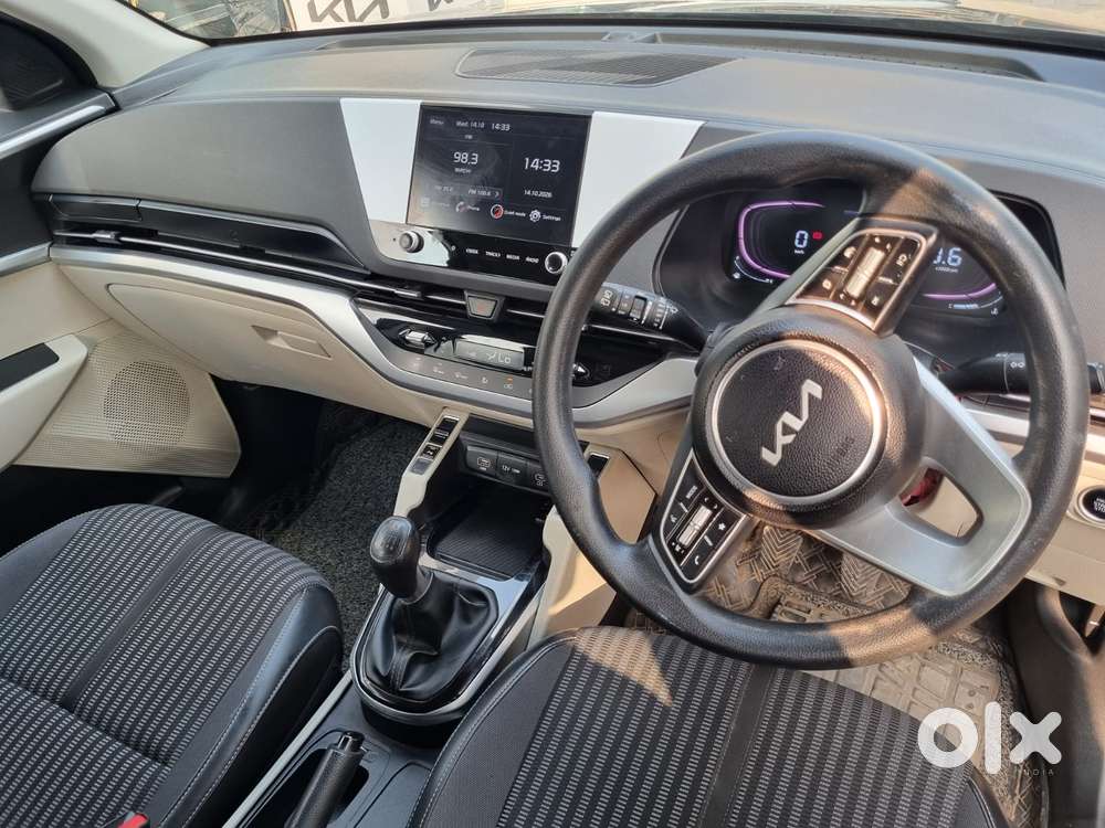 Kia Carens 1.4 Prestige Plus Turbo 7 Str, 2022, Petrol