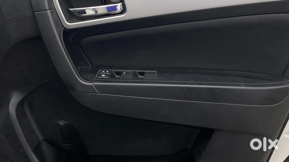 Maruti Suzuki Vitara Brezza 1.5 Zxi Plus At, 2020, Petrol