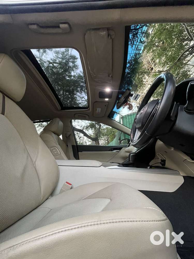 Toyota Camry Hybrid, 2020, Petrol