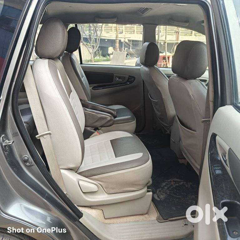 Toyota Innova 2.5 Z Diesel 7 Seater, 2014, Diesel