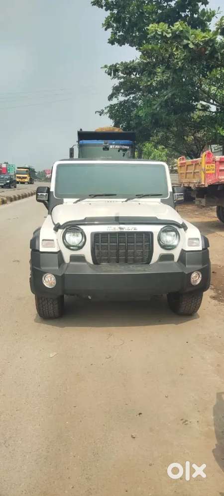 Thar White Colour 2 Wheel Driveing
