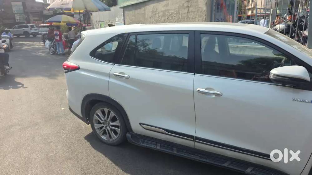 Toyota Innova Hycross 2024 Petrol Good Condition