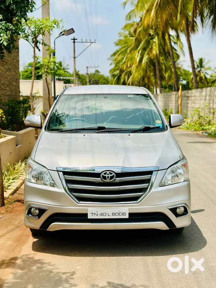 Toyota Innova Petrol Automatic 2014