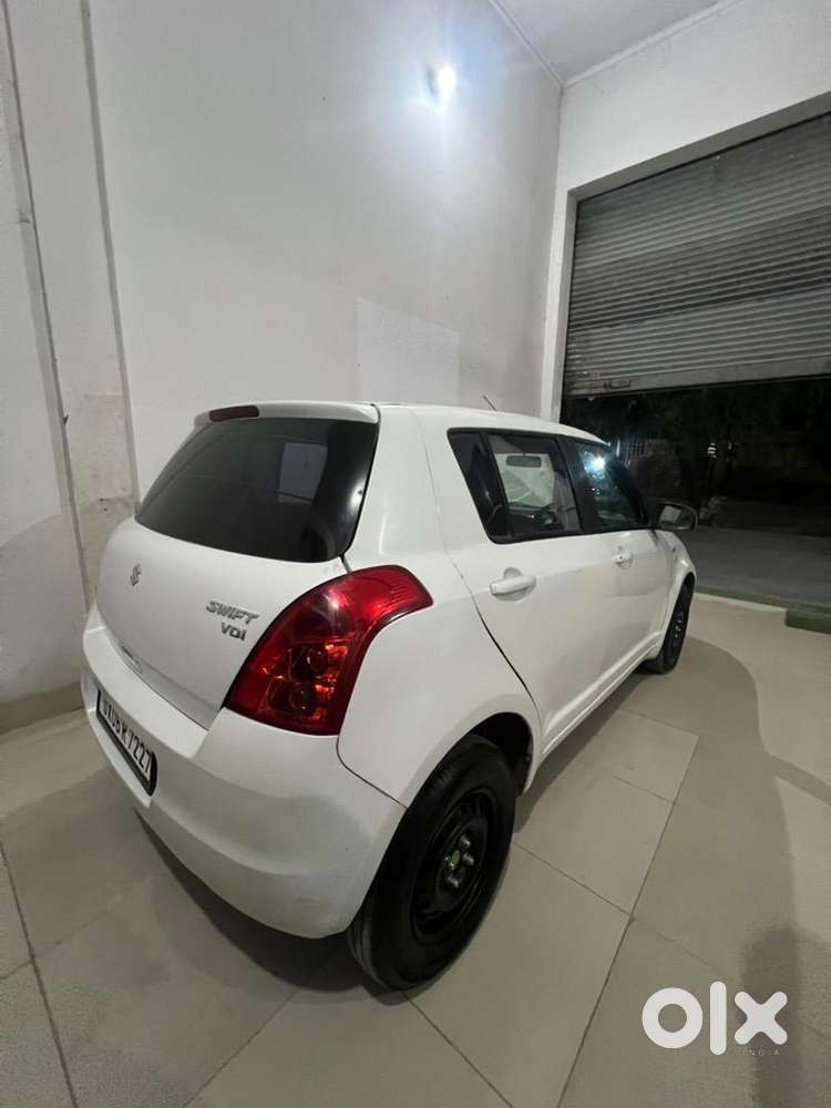 Maruti Suzuki Swift 2011 Diesel 90000 Km