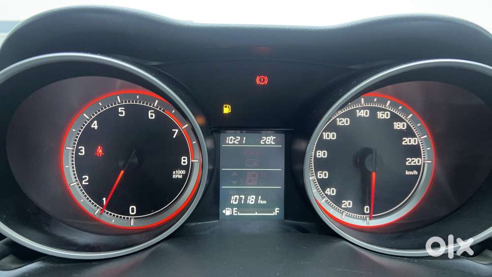 Maruti Suzuki Swift 1.3 Zxi, 2021, Petrol