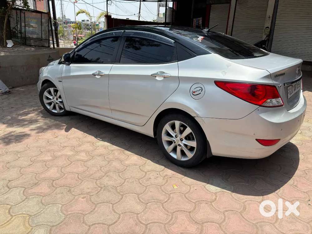 Hyundai Fluidic Verna 2012