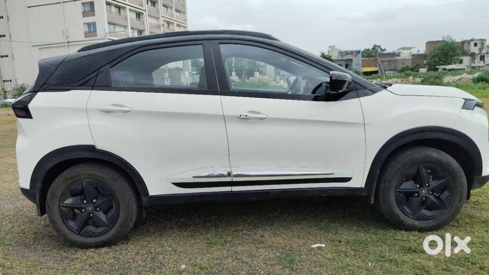 Tata Nexon Creative Plus 1.2 Revotron Petrol 6 Amt, 2024, Petrol