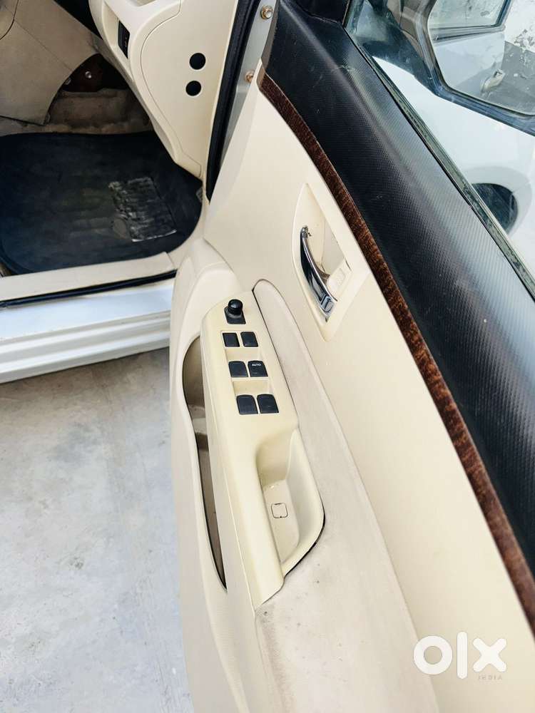 Maruti Suzuki Swift Dzire Vdi Optional, 2014, Diesel