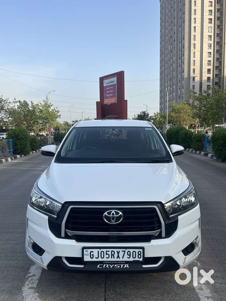 Toyota Innova Crysta [2020-ongoing] 2.4 Gx 8 Str, 2024, Diesel
