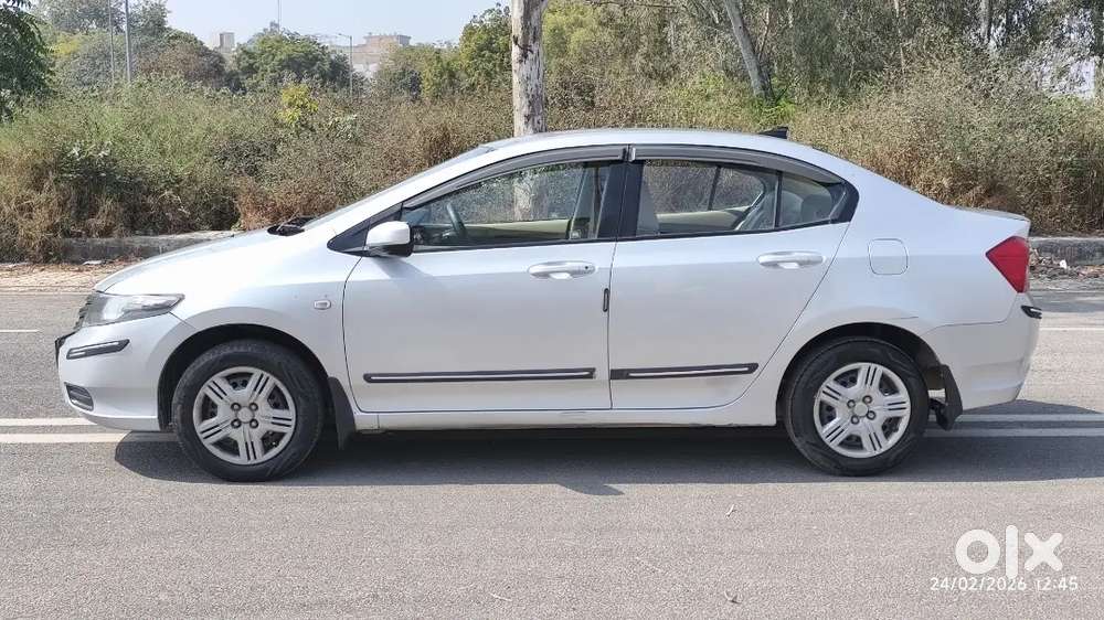 2013 Petrol Honda City Vmt
