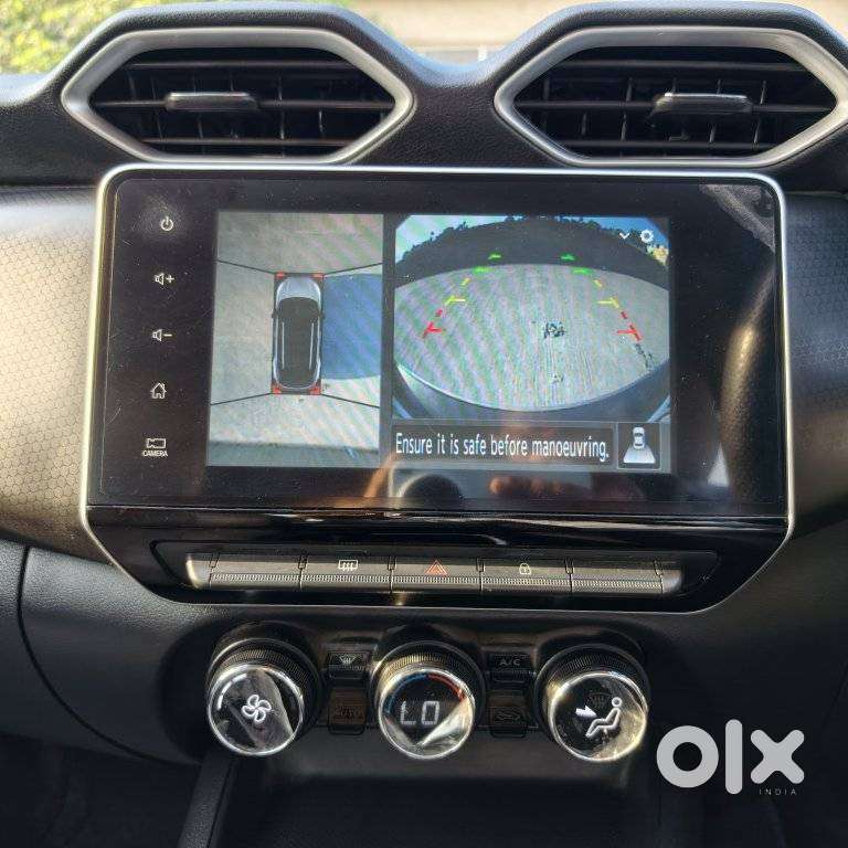 Nissan Magnite 1.0 Xv Premium, 2023, Petrol