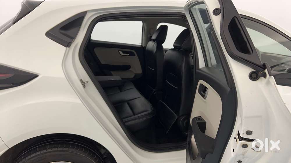 Tata Altroz 1.2 Xz Plus I-turbo, 2022, Petrol