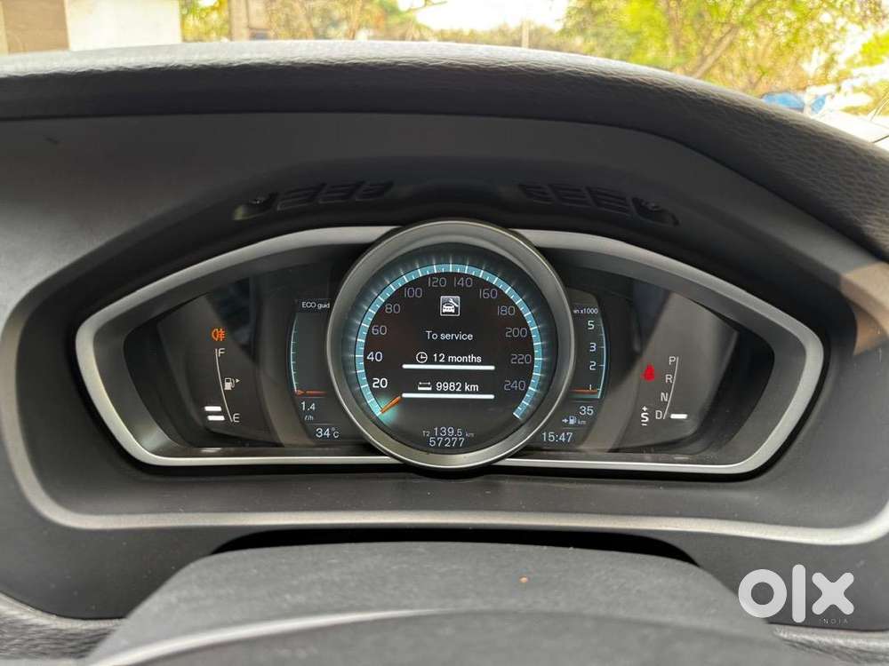 Volvo V40 Cross Country 2015 Diesel In Good Condition