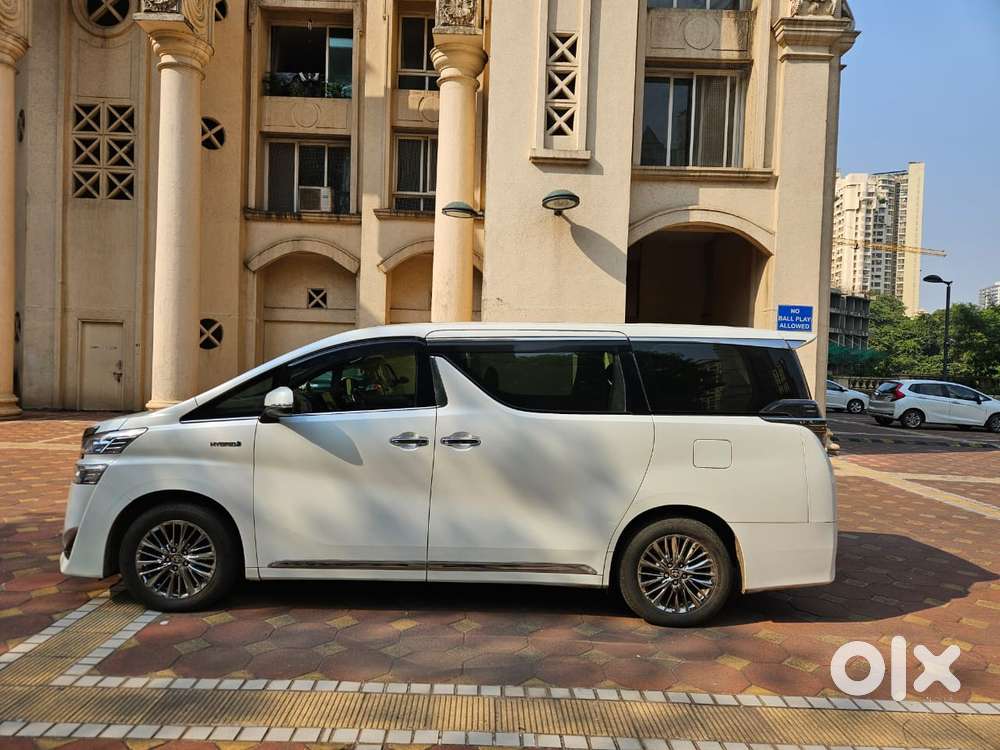 Toyota Vellfire Vip – Executive Lounge, 2022, Petrol
