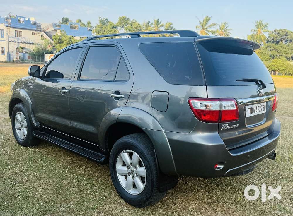 Toyota Fortuner 4x4 Manual Limited Edition, 2010, Diesel