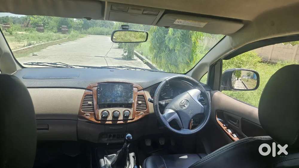 Toyota Innova 2015 Diesel Well Maintained
