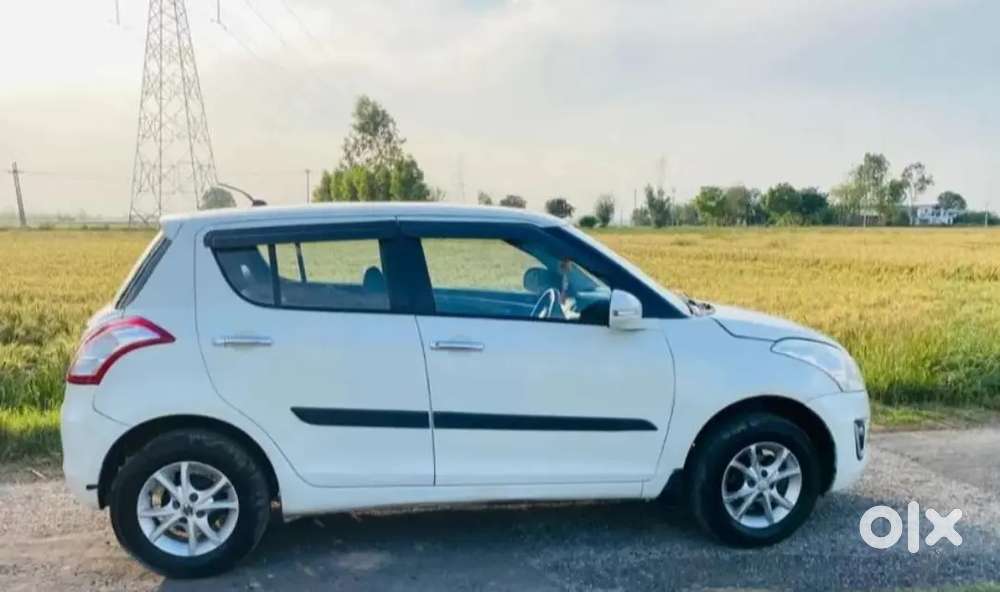 Led Touch Screen Back Camera All Orignal. New Tyres.