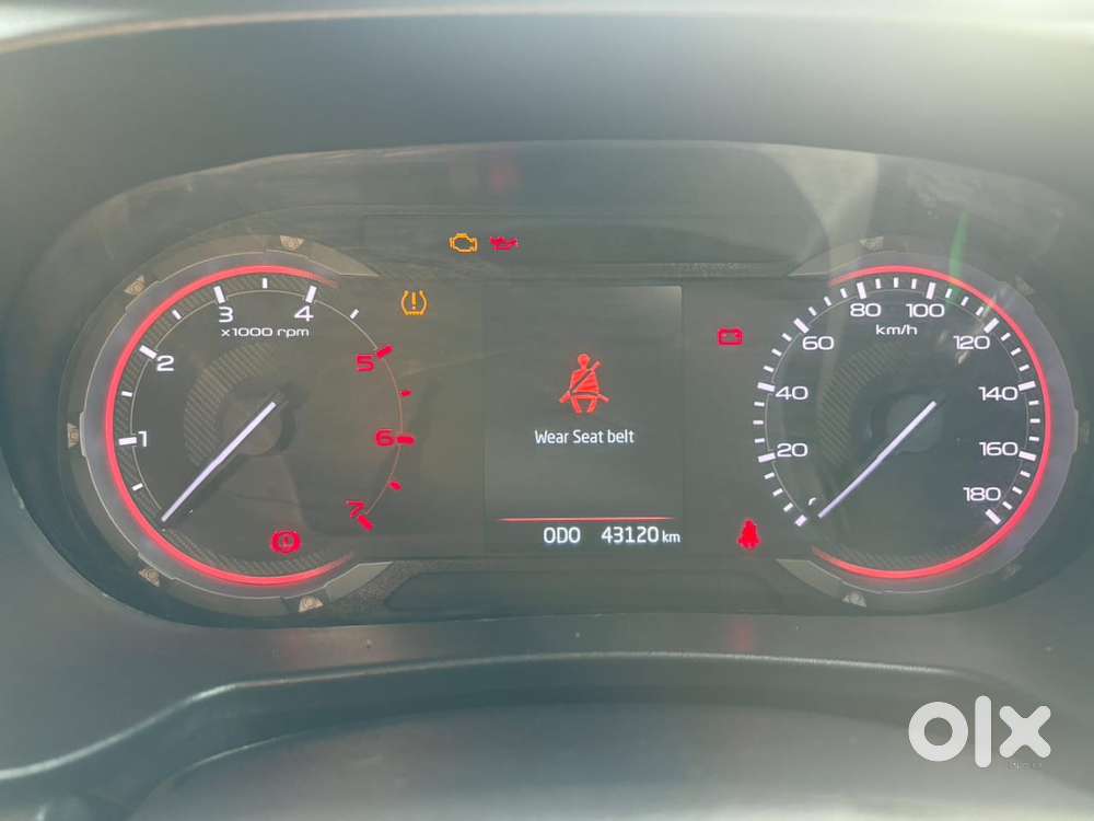 Mahindra Thar Lx Convertible Top Diesel Mt 4wd, 2022, Diesel