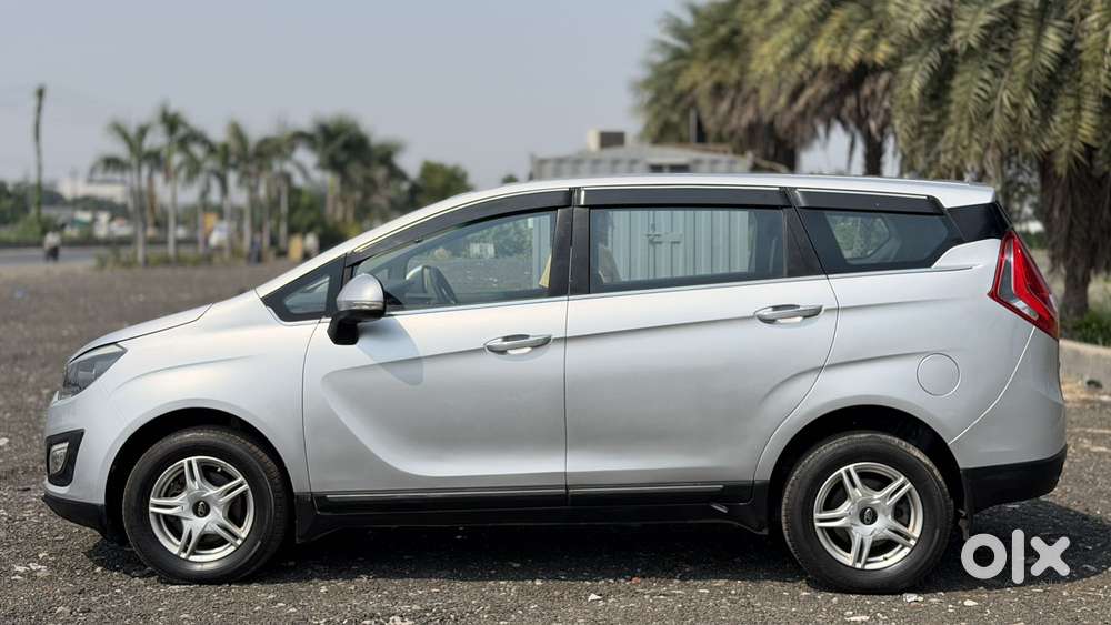 Mahindra Marazzo M6, 2018, Diesel