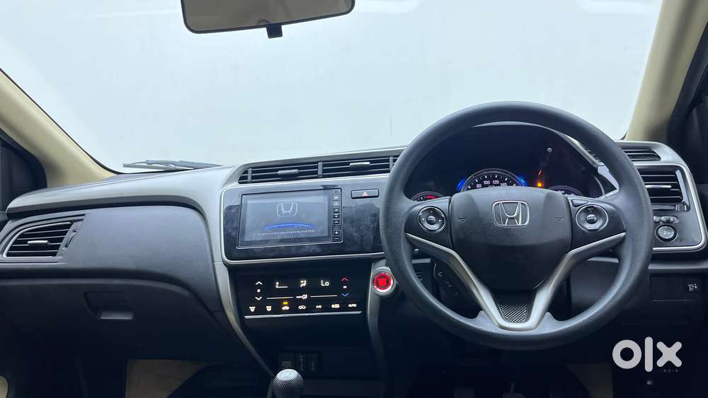 Honda City I-vtec V, 2022, Petrol