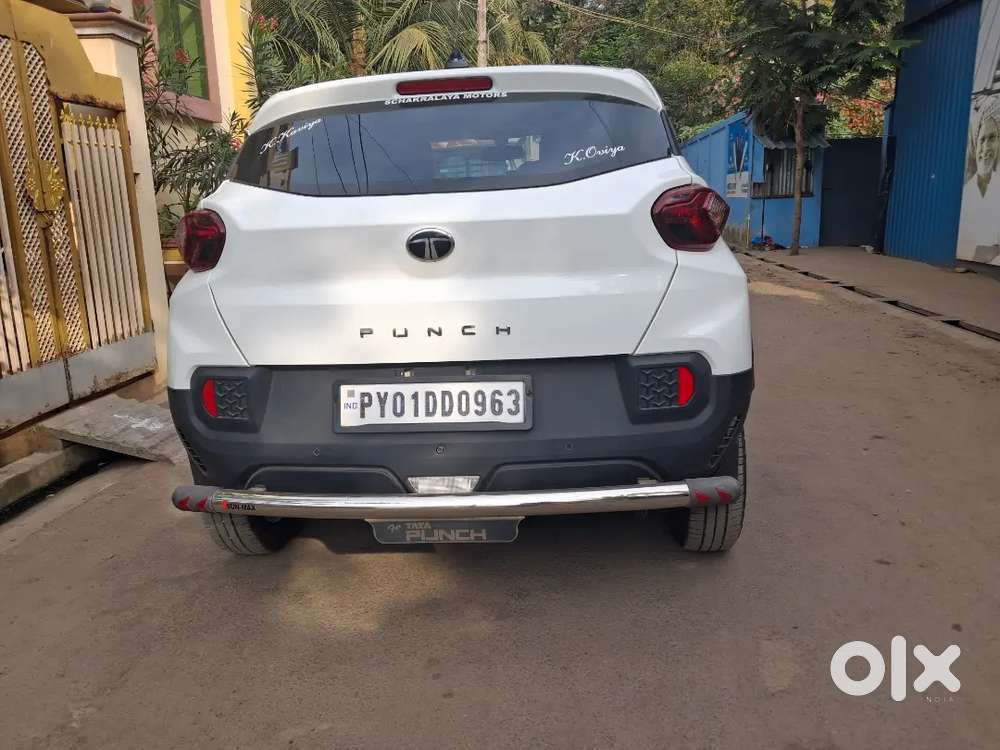 Tata Punch 2023 Petrol 9975 Km Driven