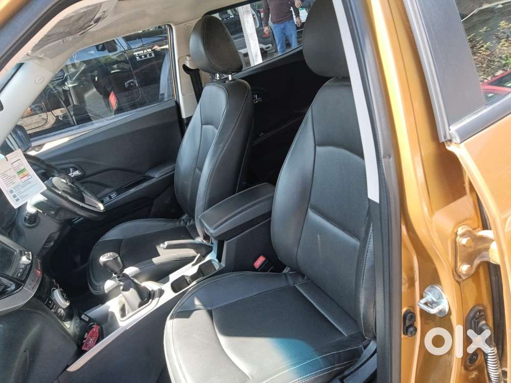Mahindra Xuv300 W8 Option, 2022, Petrol