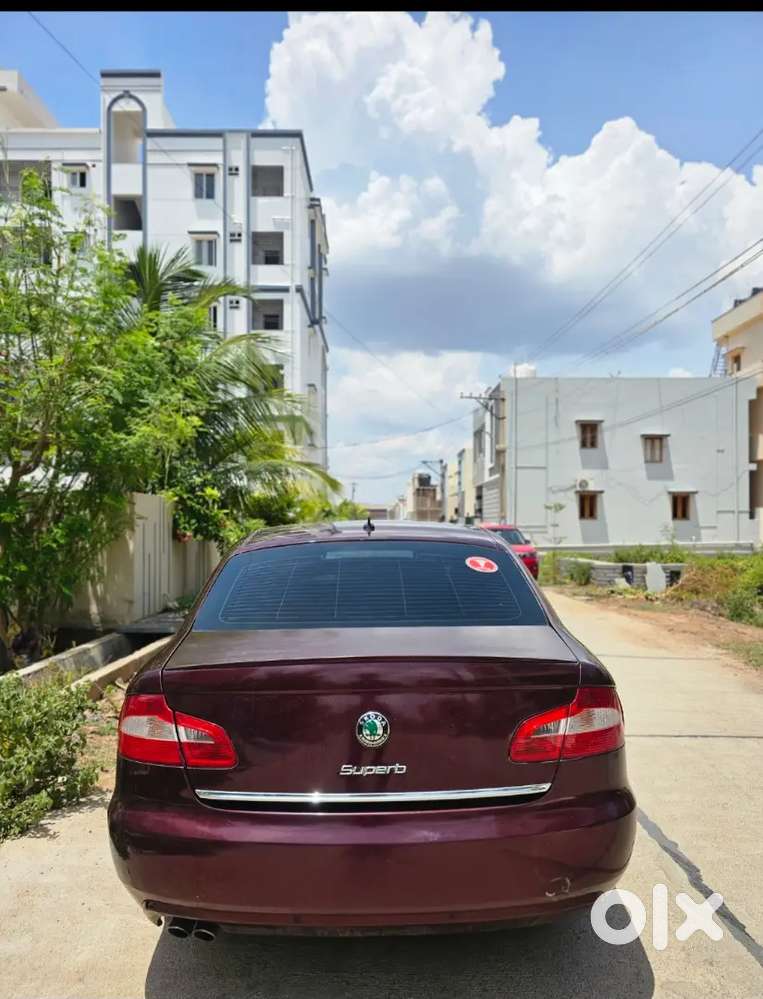 Skoda Superb Petrol 2010 Car