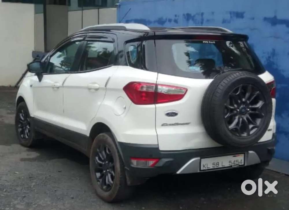 Ford Ecosport Diesal Black And White Body