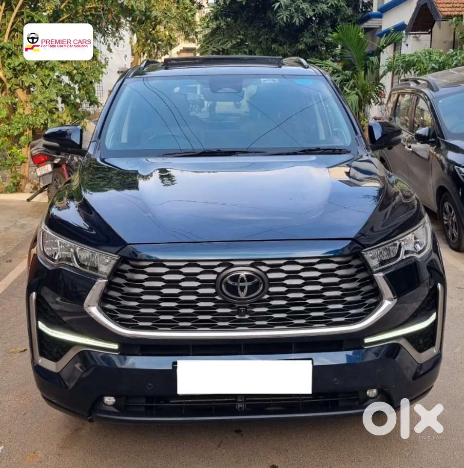 Toyota Innova Hycross 2.0 Zx (o) Hybrid 7 Str, 2023, Petrol