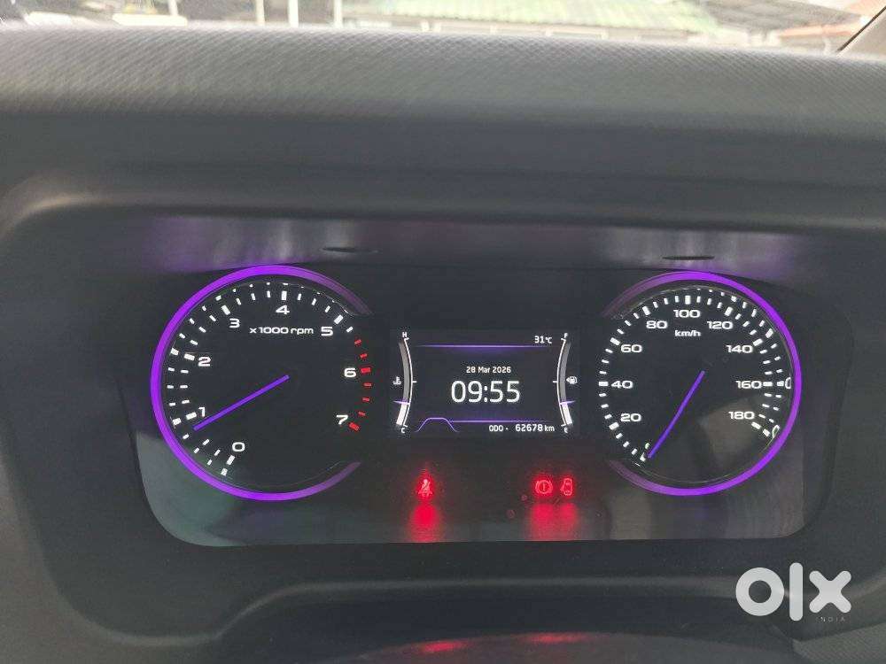 Mahindra Marazzo M6 8str, 2021, Diesel