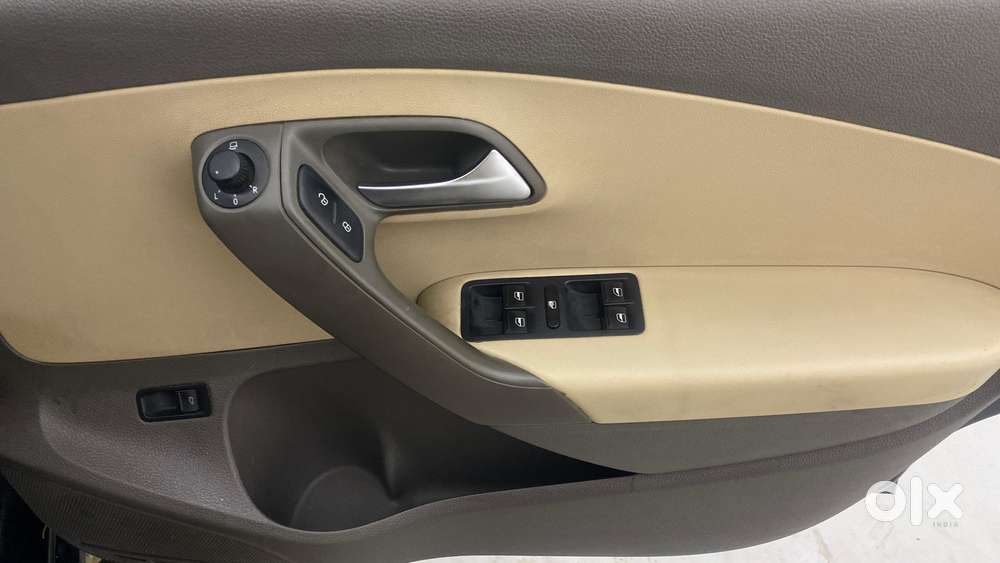 Volkswagen Vento 1.2 Tsi Highline Plus At, 2018, Petrol