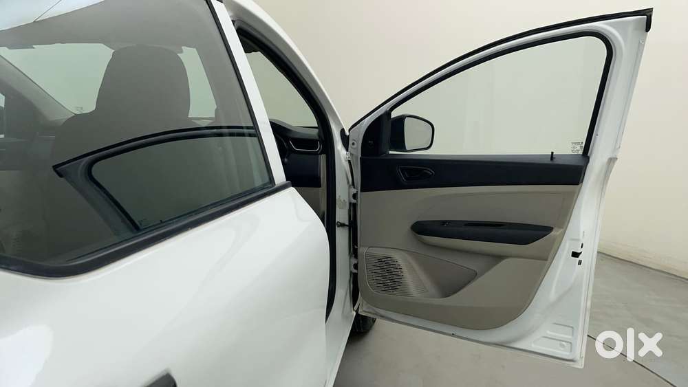 Renault Triber Rxl, 2024, Petrol