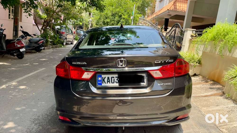 Honda City 1.5 Vx Cvt 2015 Petrol In Excellent Condition