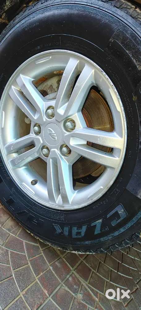 Mahindra Bolero New N10