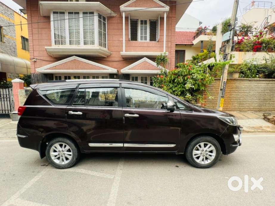 Toyota Innova Crysta