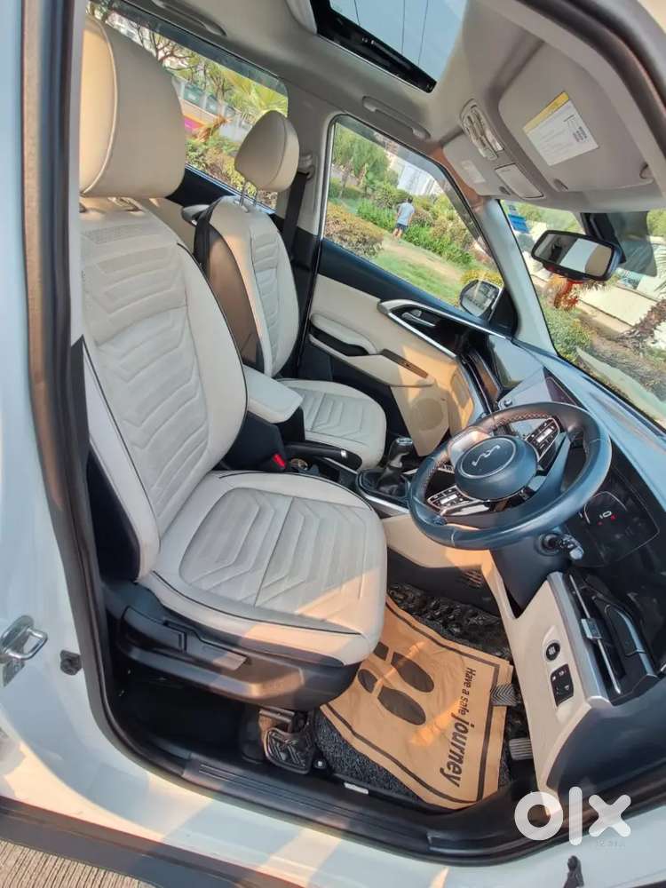 Kia Carens Luxury Plus 1.5 Turbo Imt (6 Str) 2023 - Top Model