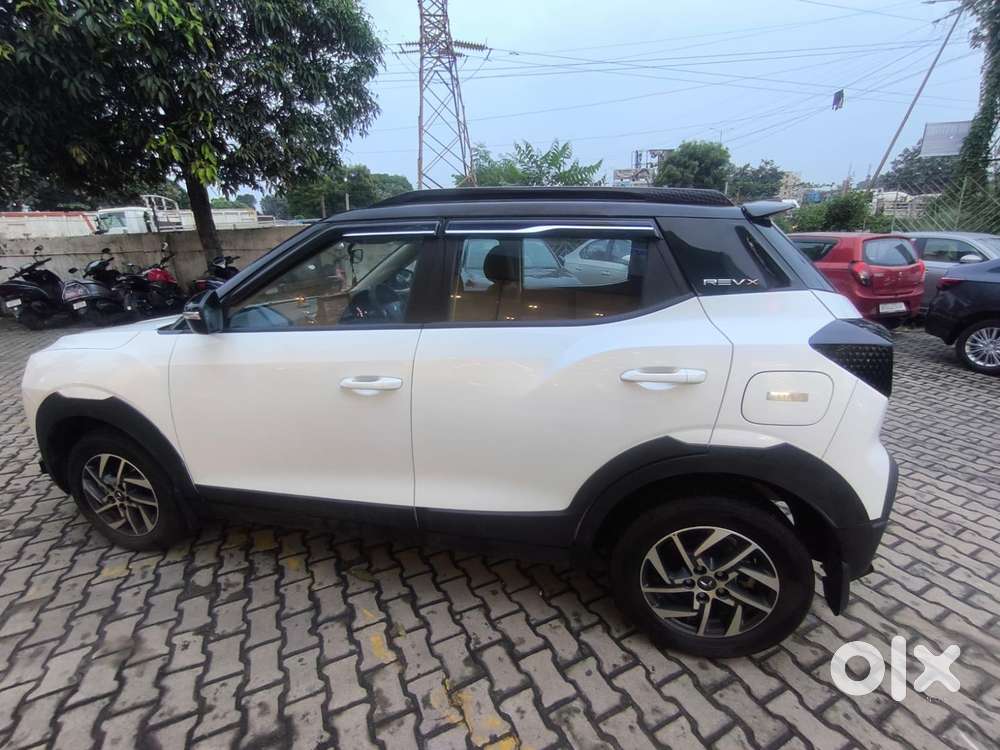 Mahindra Xuv 3xo Mx1 Pm Mt, 2025, Petrol