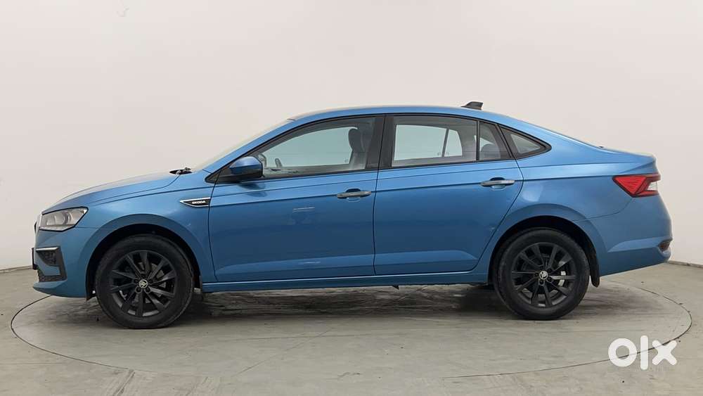 Skoda Slavia Ambition 1.0l Tsi At, 2022, Petrol