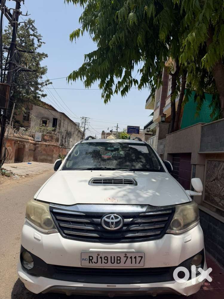Toyota Fortuner Diesel 2012