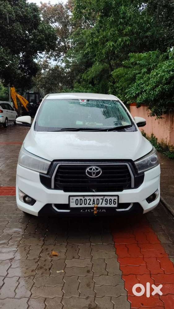 Toyota Innova Crysta 2016