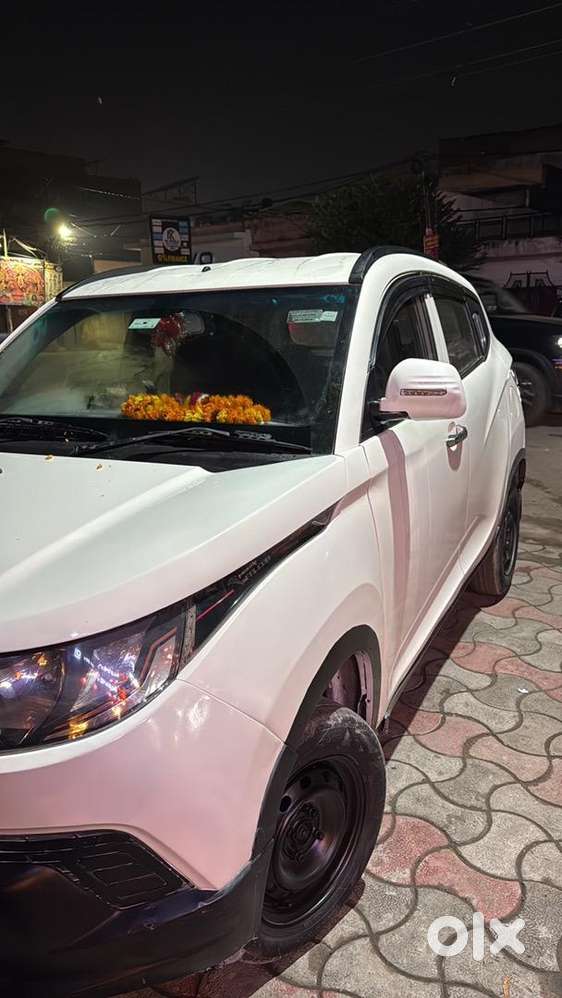 Mahindra Kuv 100 2016 Diesel 130000 Km Driven