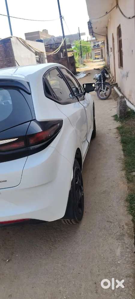 Tata Altroz Xm Plus 2024
