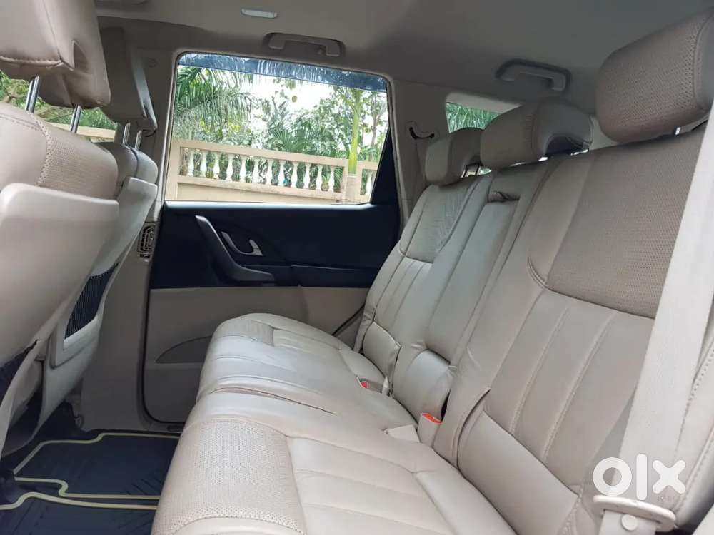 Mahindra Xuv500 2015 Diesel 35000 Km Driven