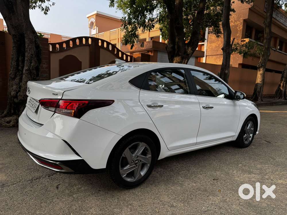 Hyundai Verna 1.5 Sx Diesel Mt, 2022, Diesel