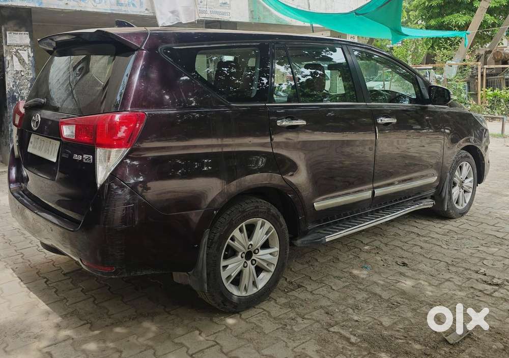 Toyota Innova Crysta 2.8z Automatic, 2017, Diesel