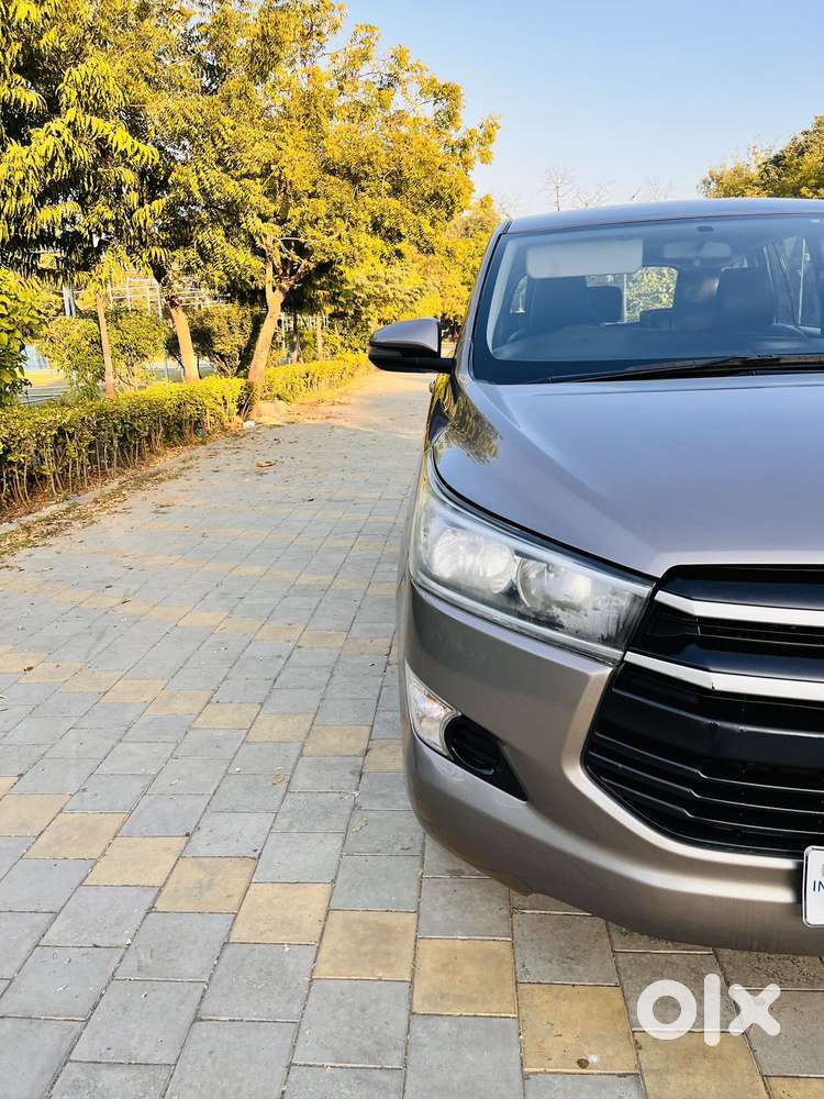 Toyota Innova Crysta 2.4 Gx Mt, 2016, Diesel