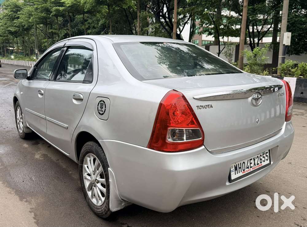 Toyota Etios V, 2011, Petrol